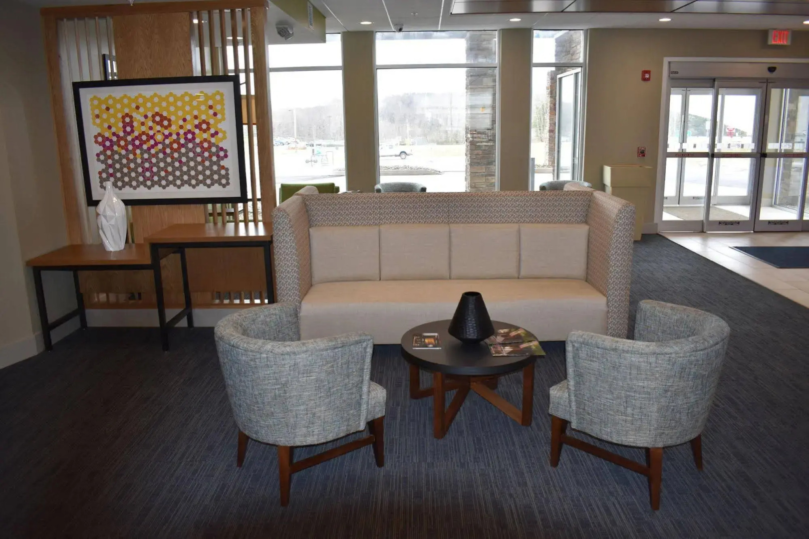 Holiday Inn Express & Suites Parkersburg East by IHG