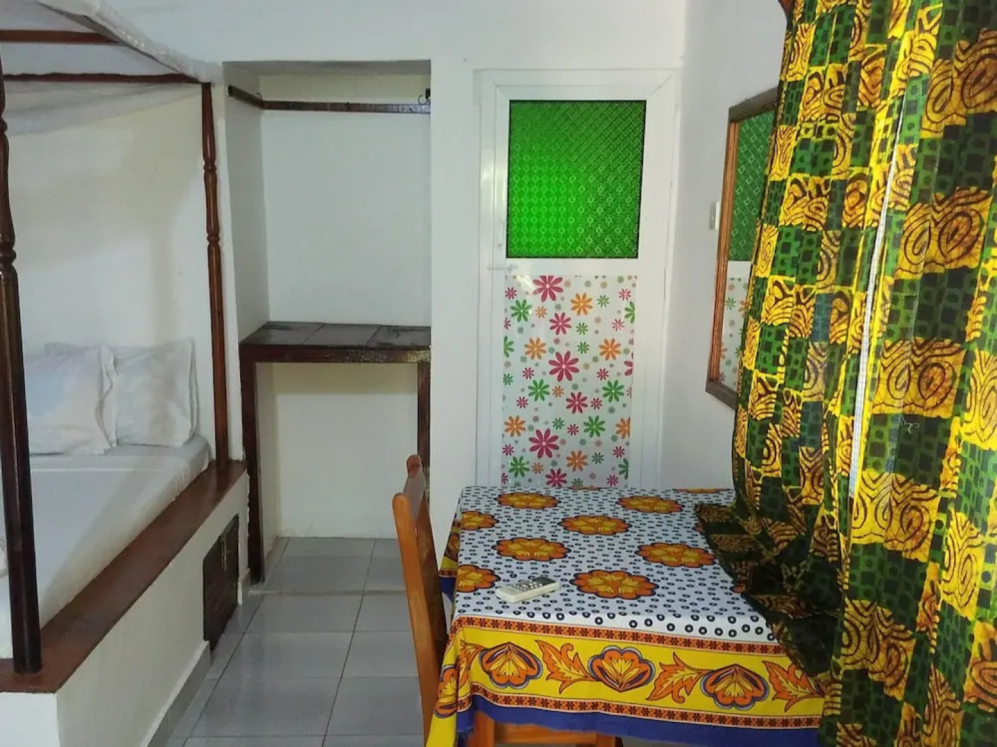 Baraka Aquarium Bungalows