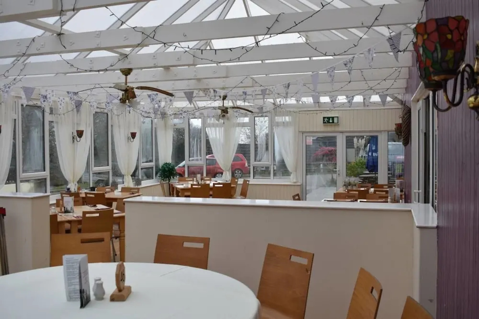 10 Valley View Lodge