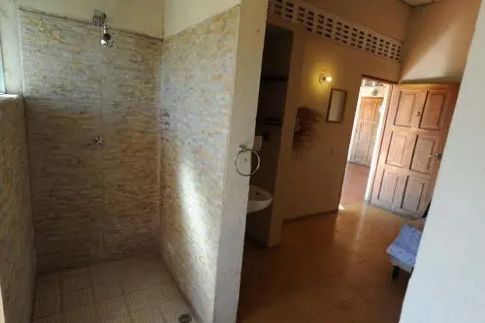 Lady "M" Club Hotel
