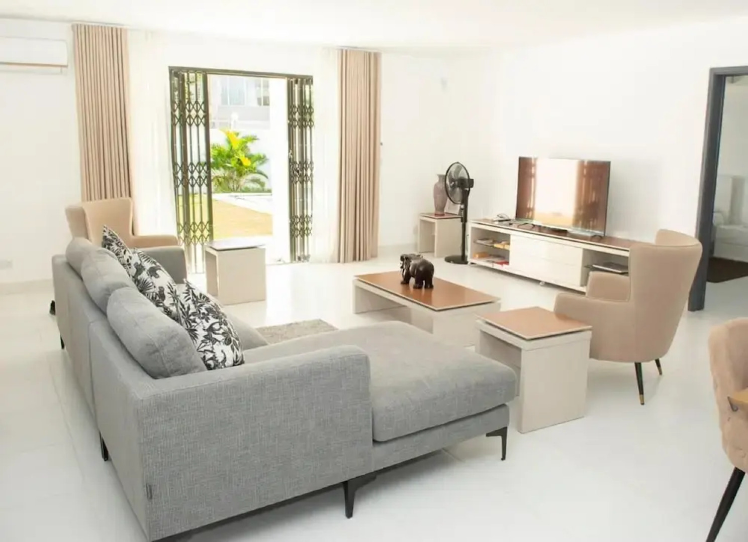 4 Bedroom Private Villa Villa La Tourelle