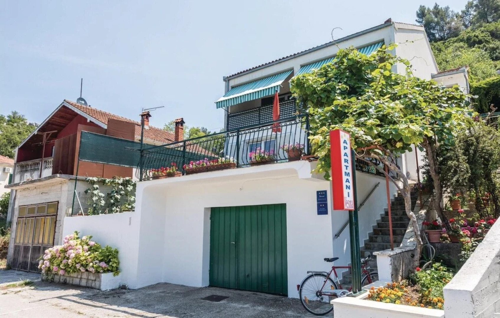 Awesome Home in Bacina With Wifi and 2 Bedrooms