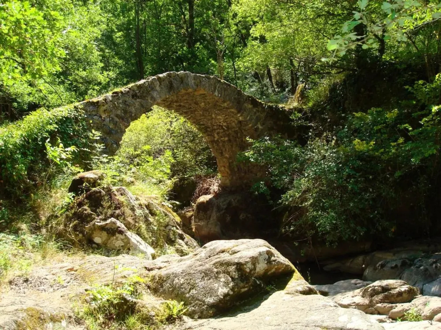 House With 2 Bedrooms in Peyrusse le Roc, With Enclosed Garden