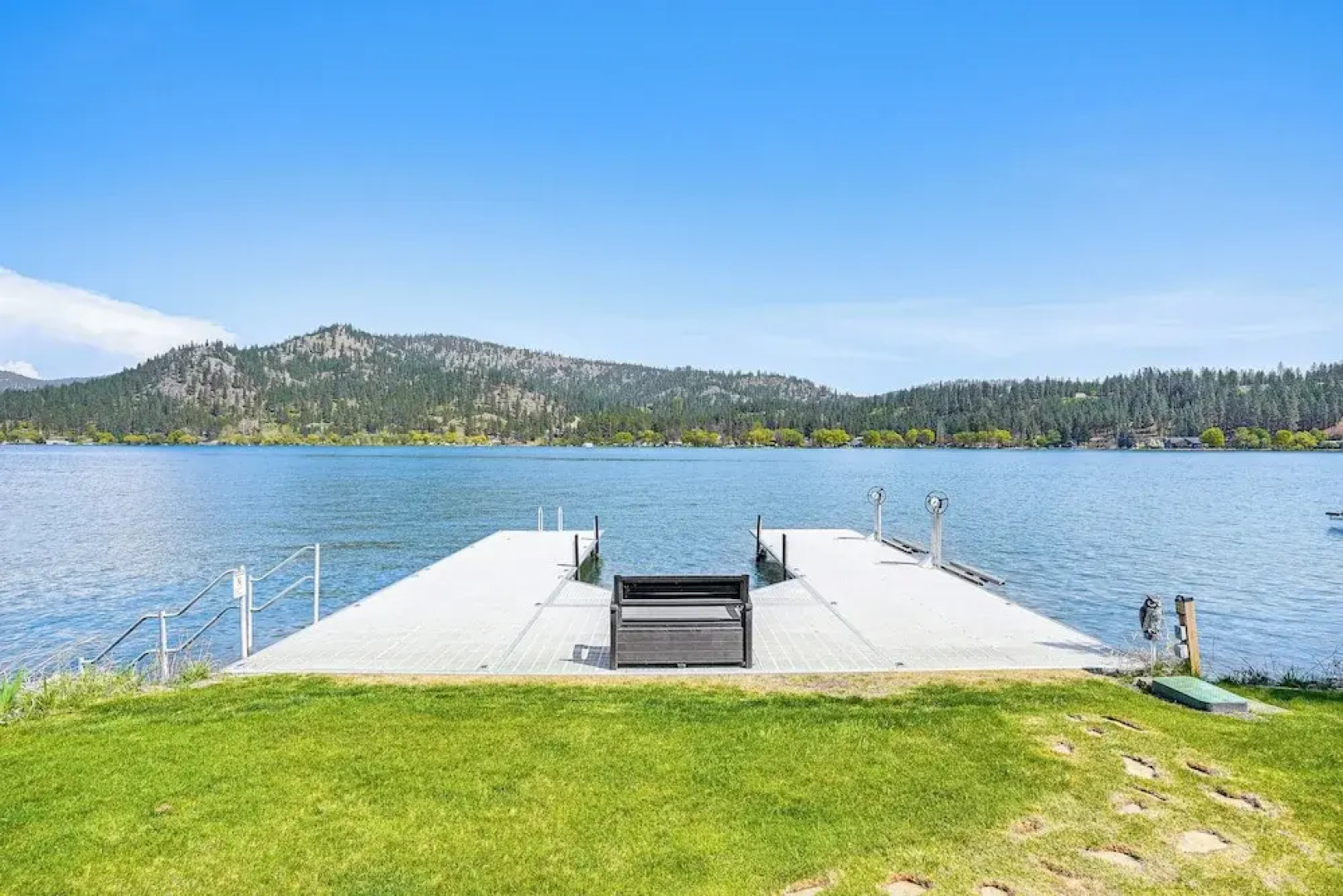Lakefront Retreat w/ Kayaks, Paddle Boards & Deck!