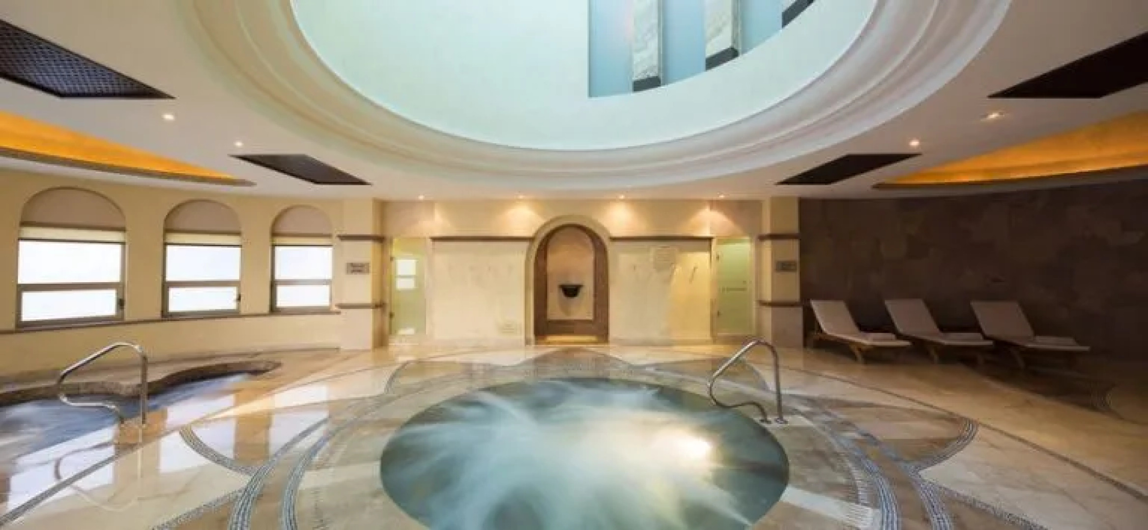 Villa del Palmar Residences