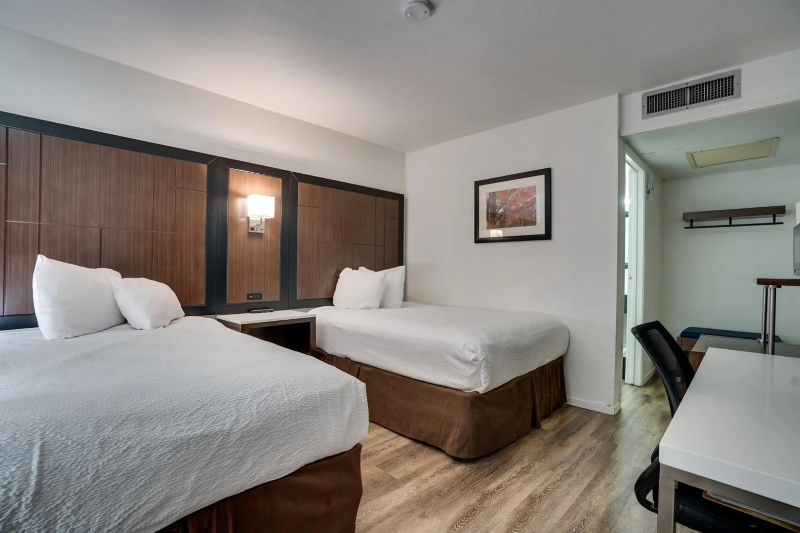 Econo Lodge Stockton near I-5 Fairgrounds