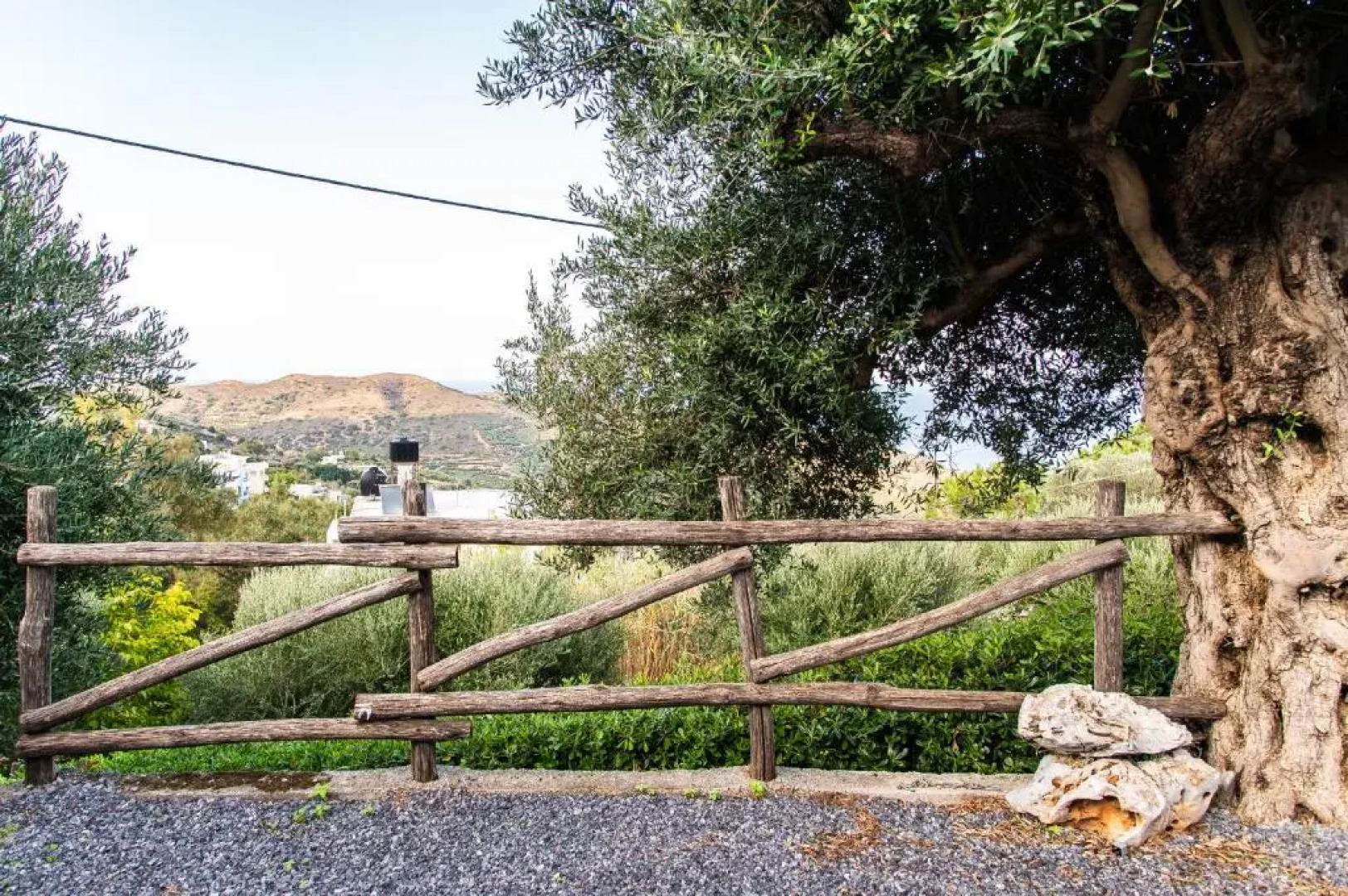 Chic & Spacious House in Rodia Heraklion