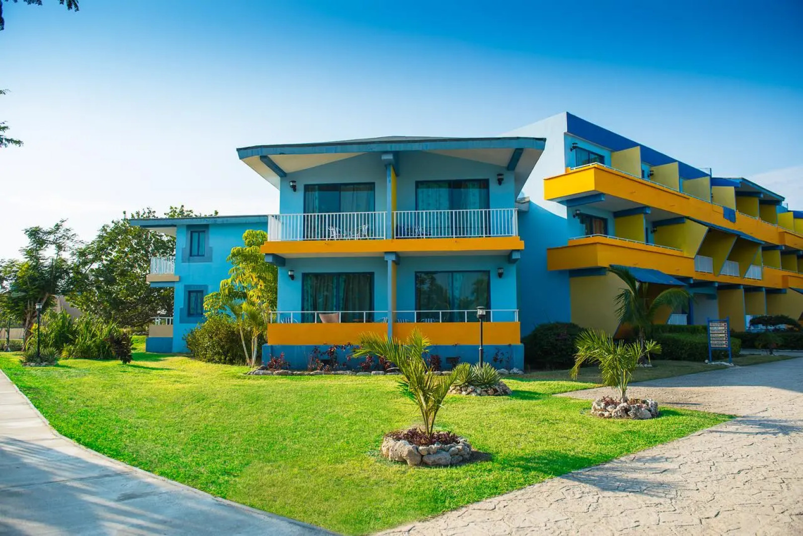 Aston Costa Verde Beach Resort