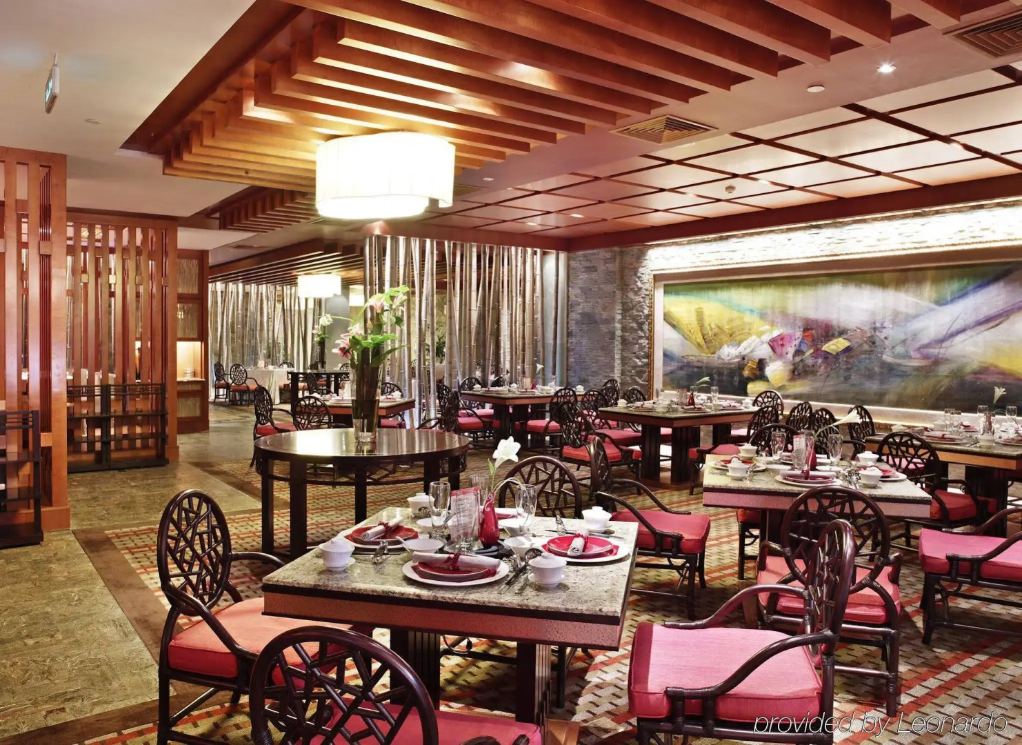 Chateau Star River Hotel