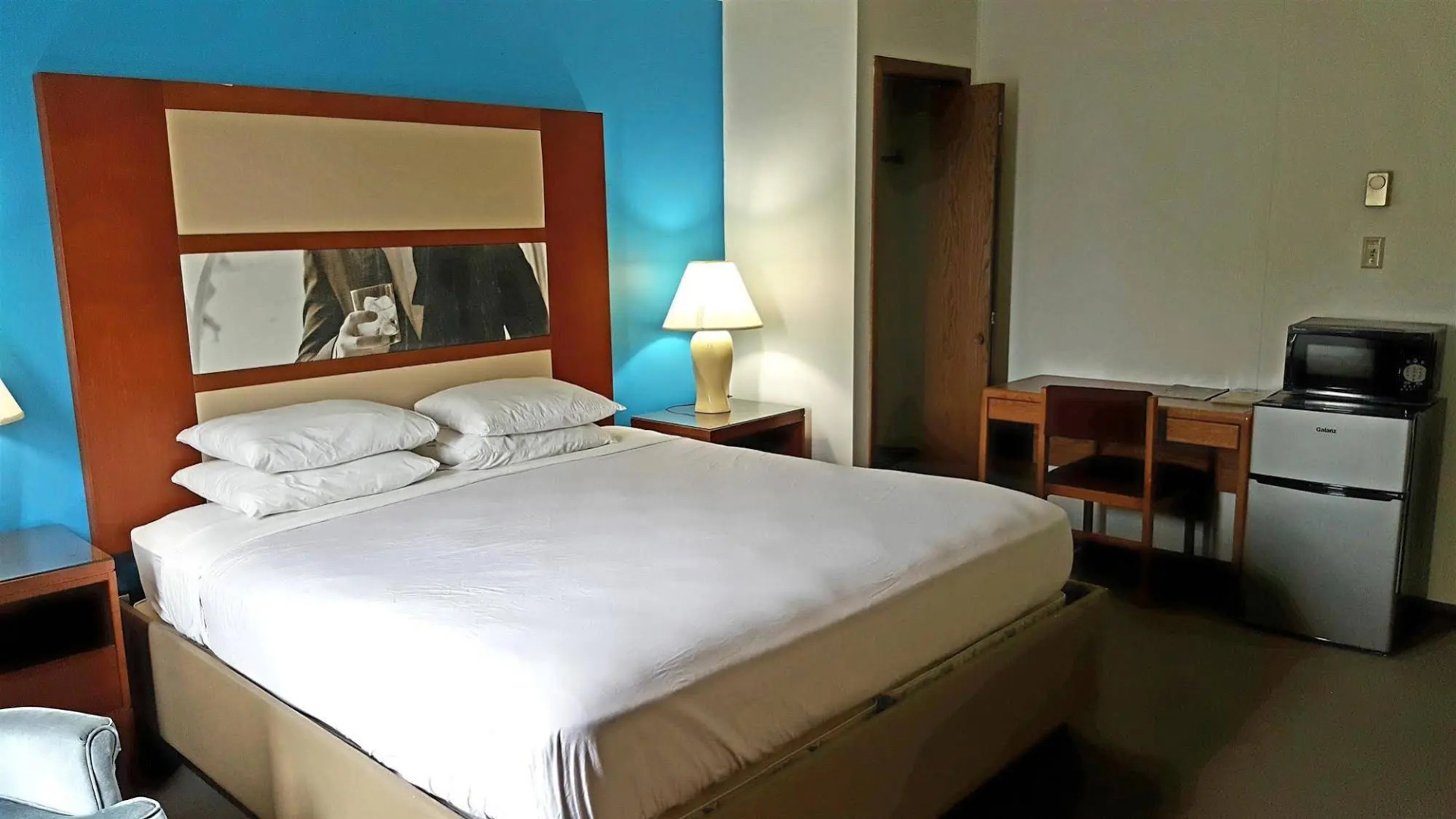 Country Hearth Inn Iron Mountain