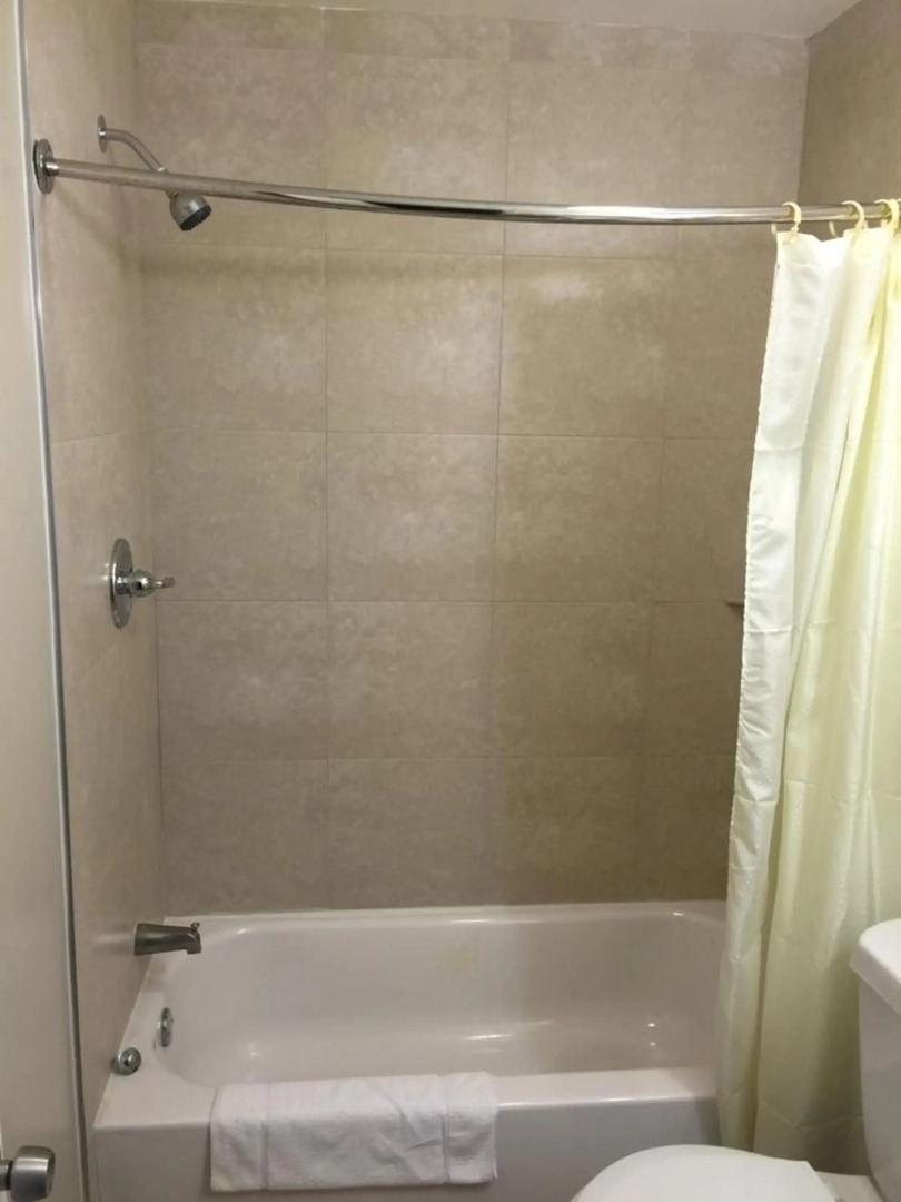 Scottish Inn and Suites