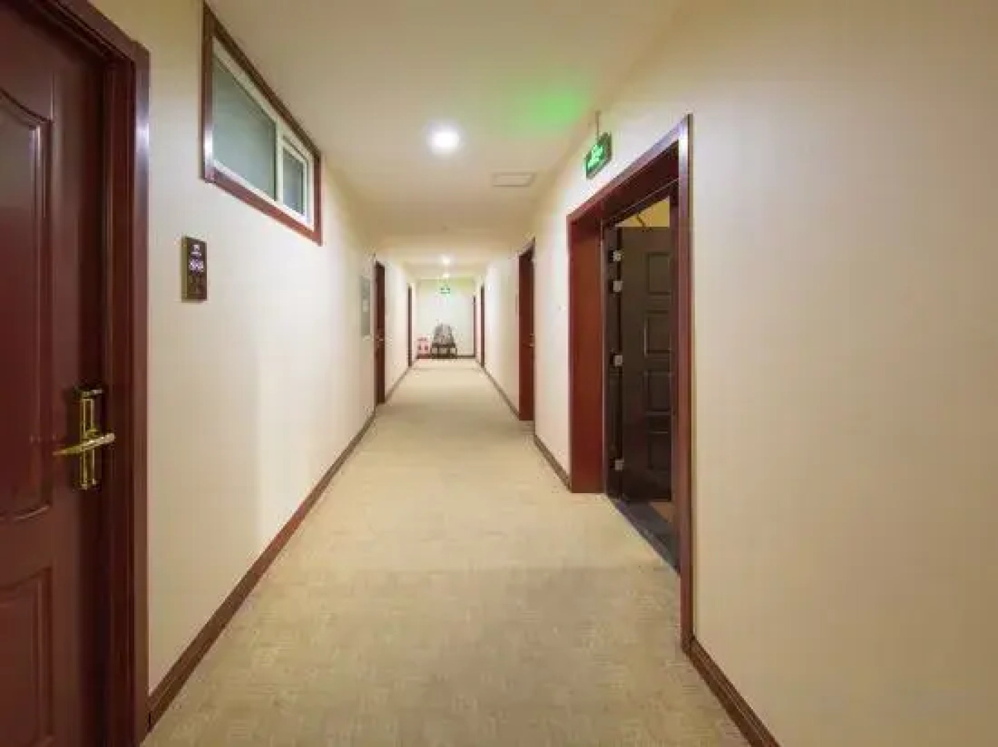 Half acre  fangtang Hotel