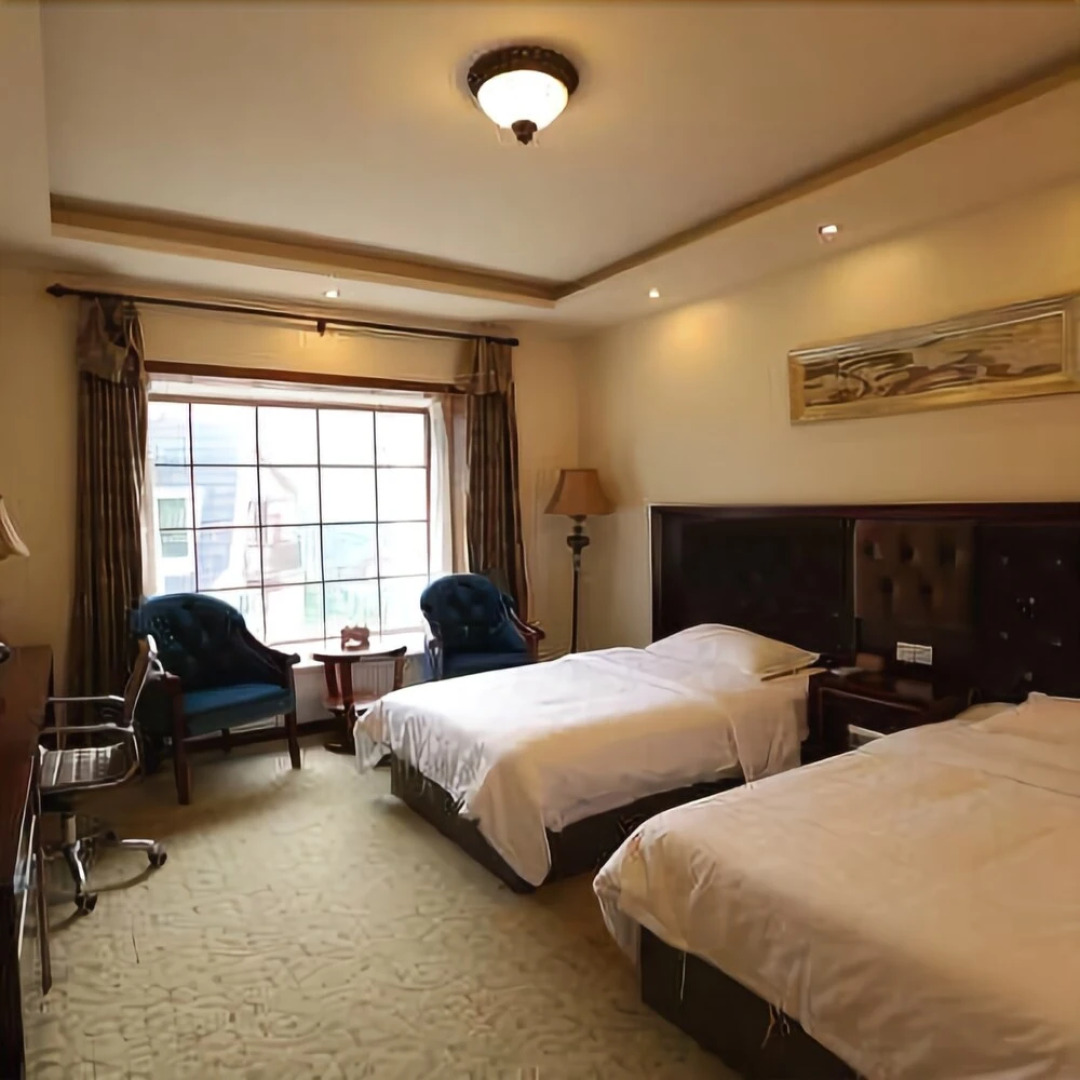 Qiliping Peninsula Hotel