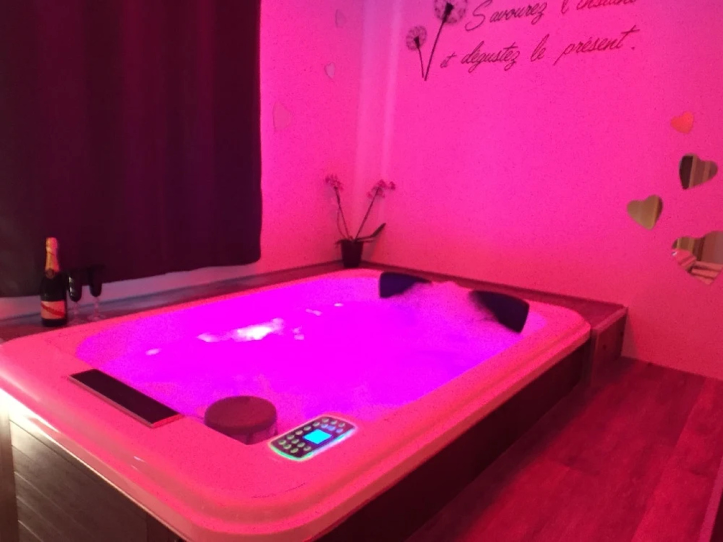 Domaine des 3 Chateaux - Suite Cupidon