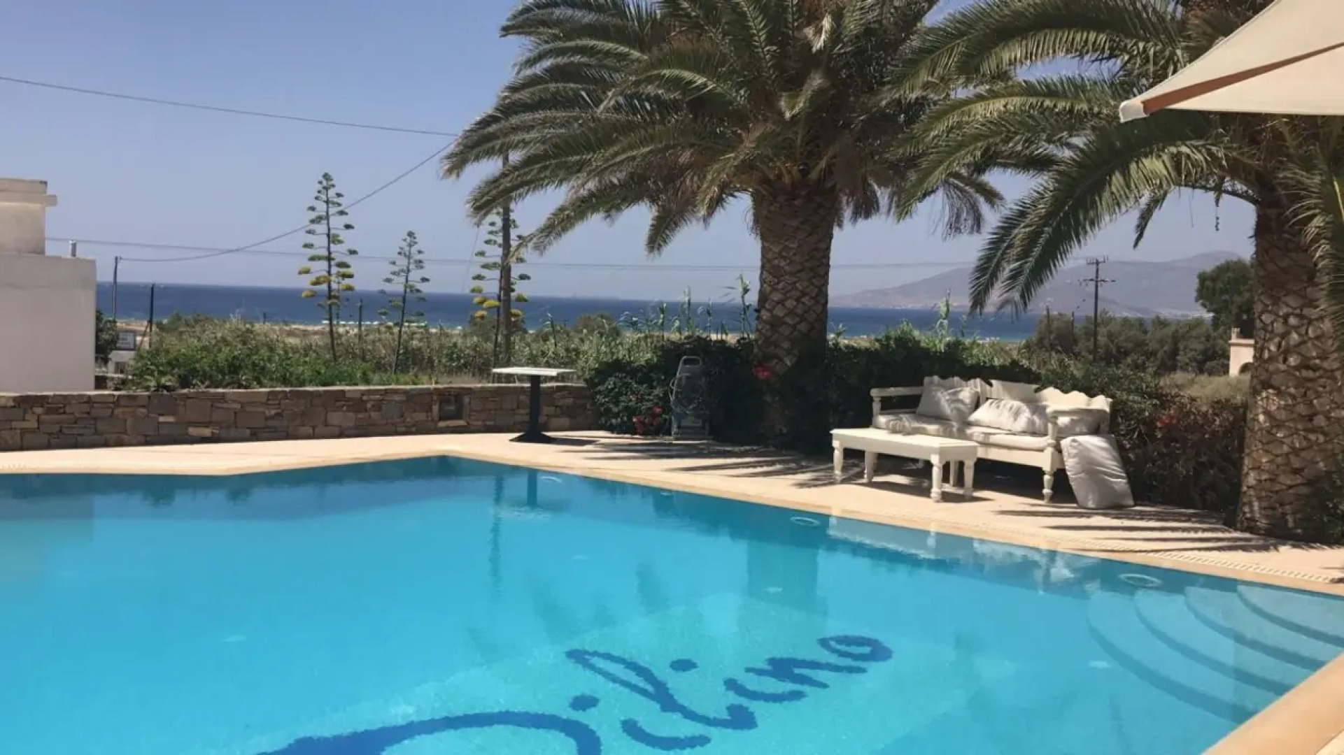 Dilino Hotel Studios