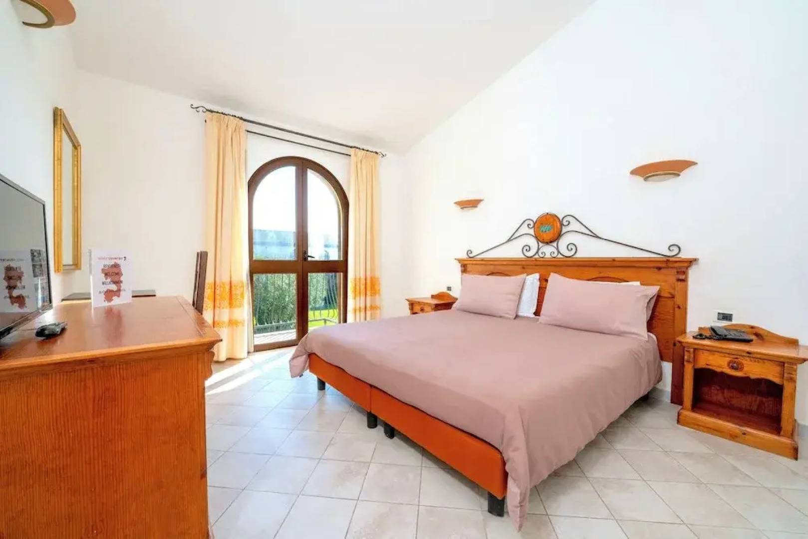 Hotel Ribot with pool in Arborea