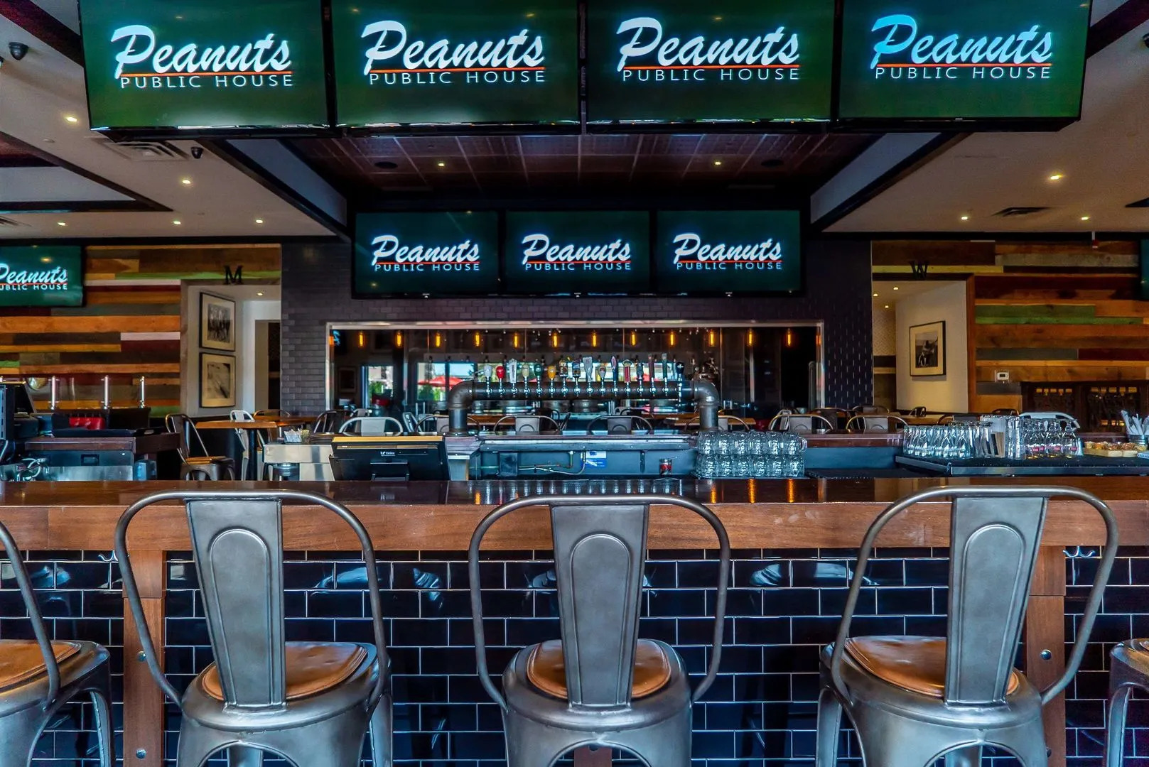 Carriage House Hotel & Conference Centre