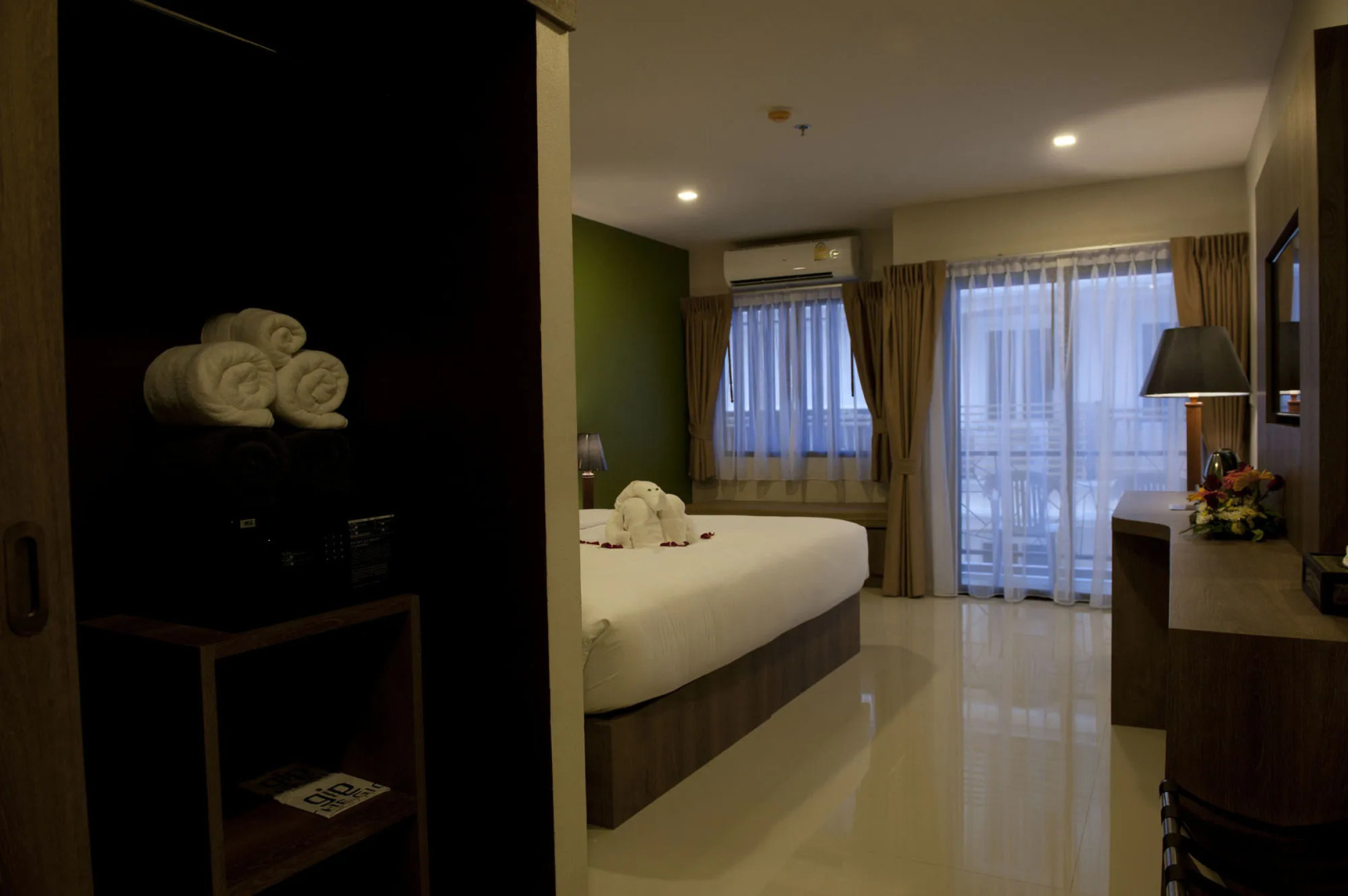 Отель The Gig Hotel