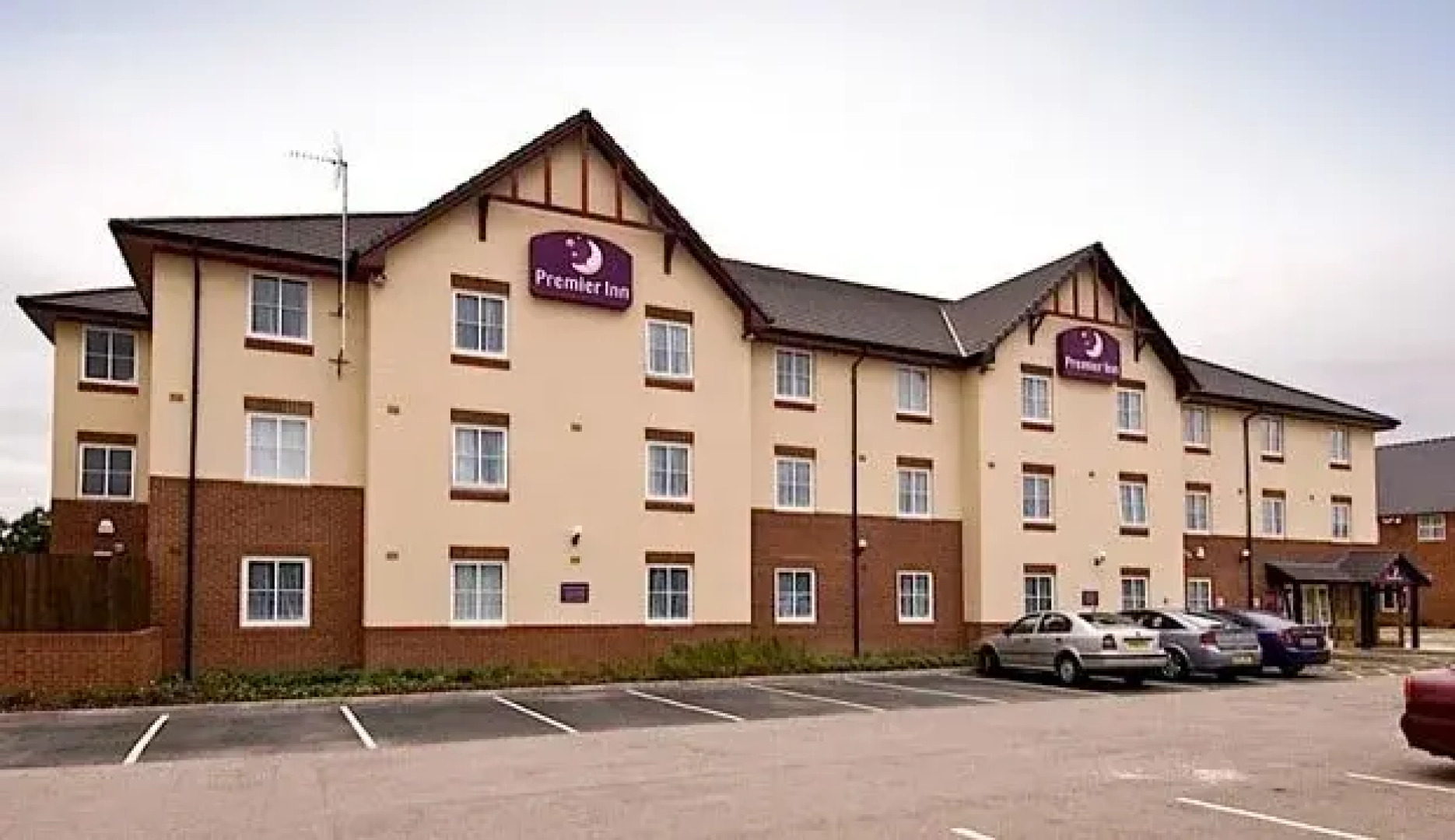 Premier Inn Coventry (m6 J2)