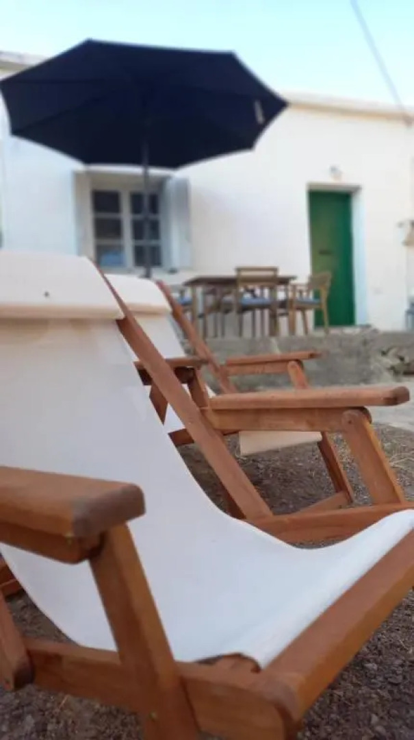 1836 Historic Stone House Goudianika