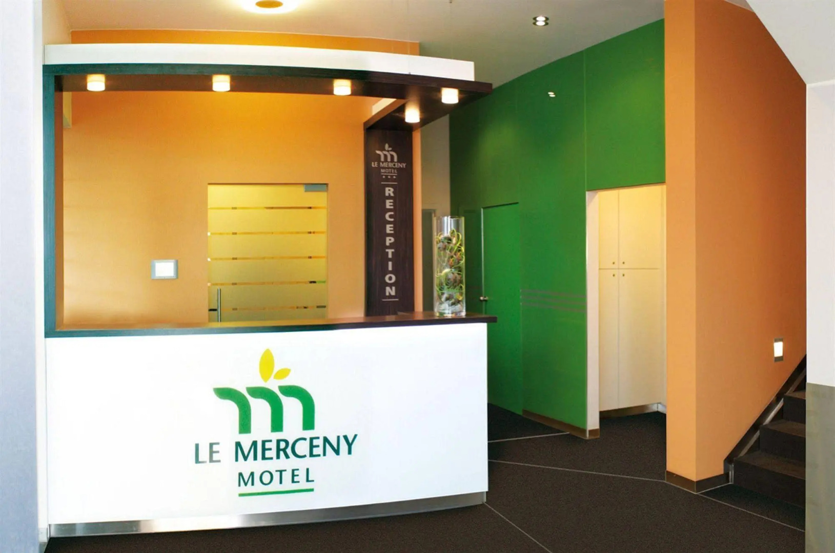 Le Merceny Motel