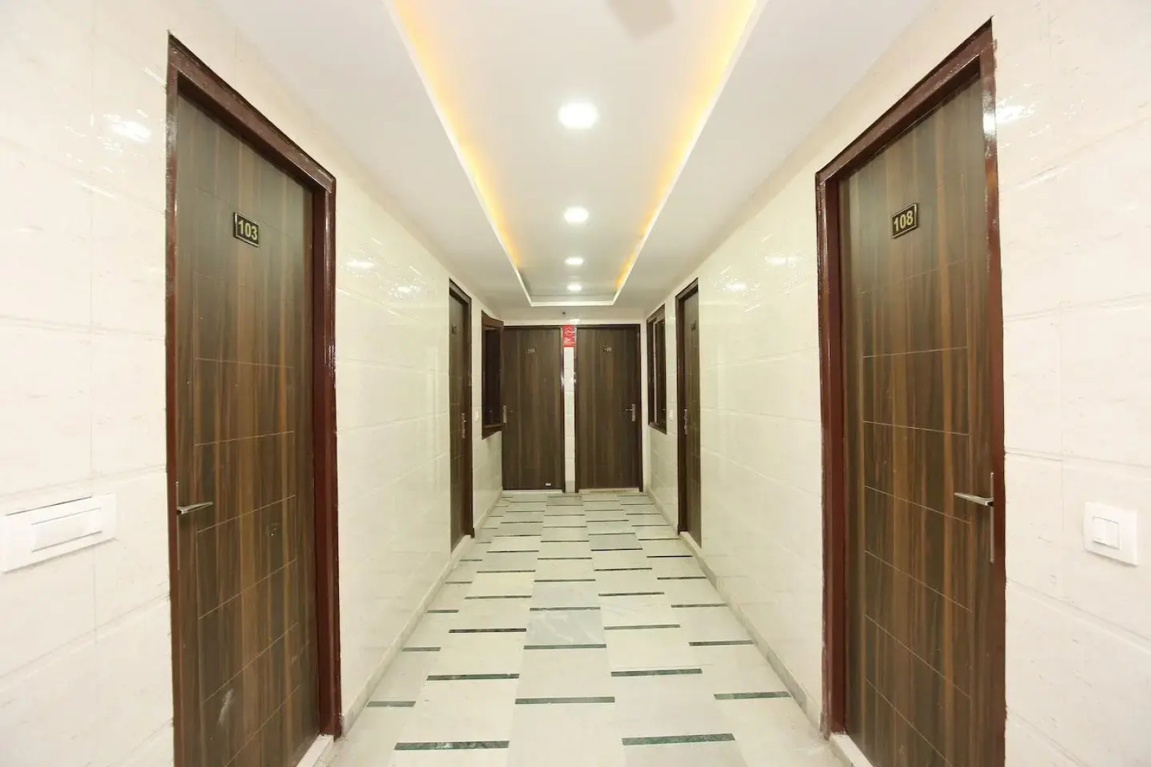 OYO 12258 Royal Residency