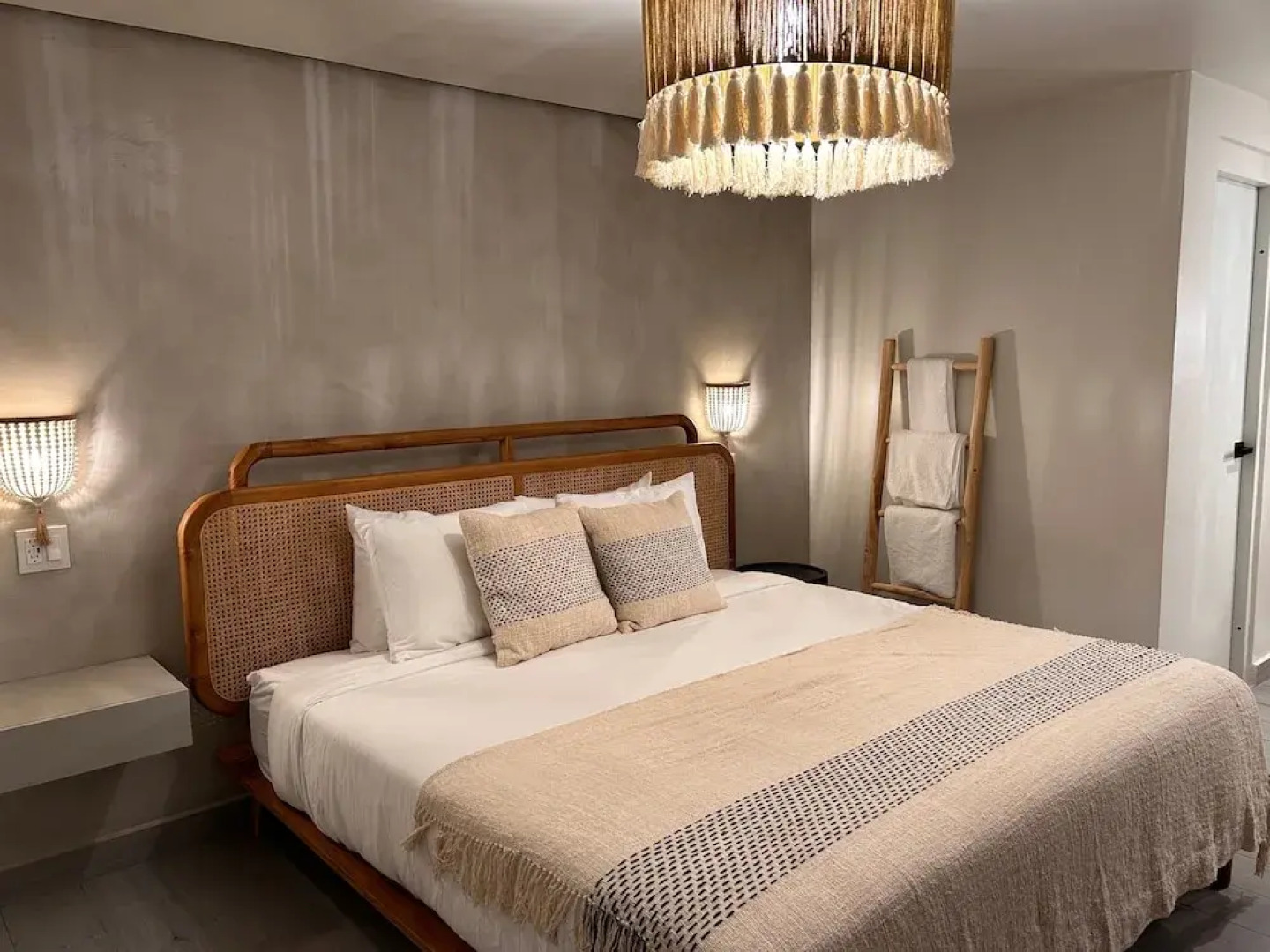 Bali Hotel Adults Only Isla Verde, a Trademark by Wyndham