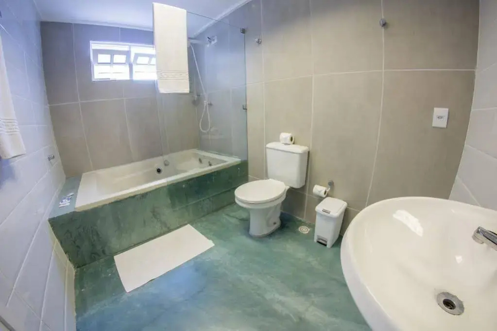 Vivaz Boutique Hotel