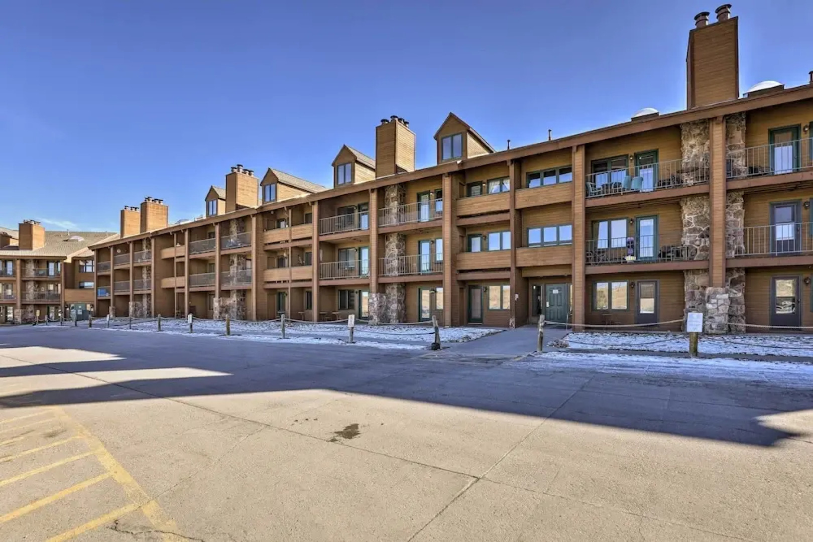 2 Mi to Skiing: Studio w/ Pool Access in Granby!