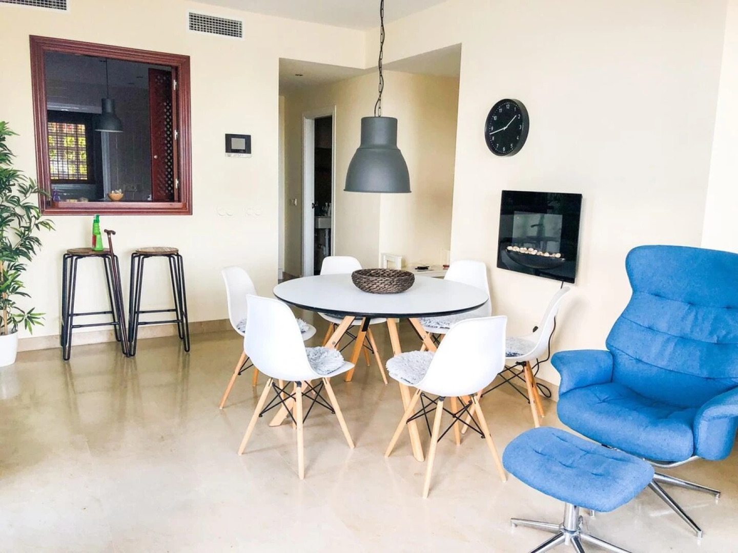 Apartment Overlooking Gibraltar