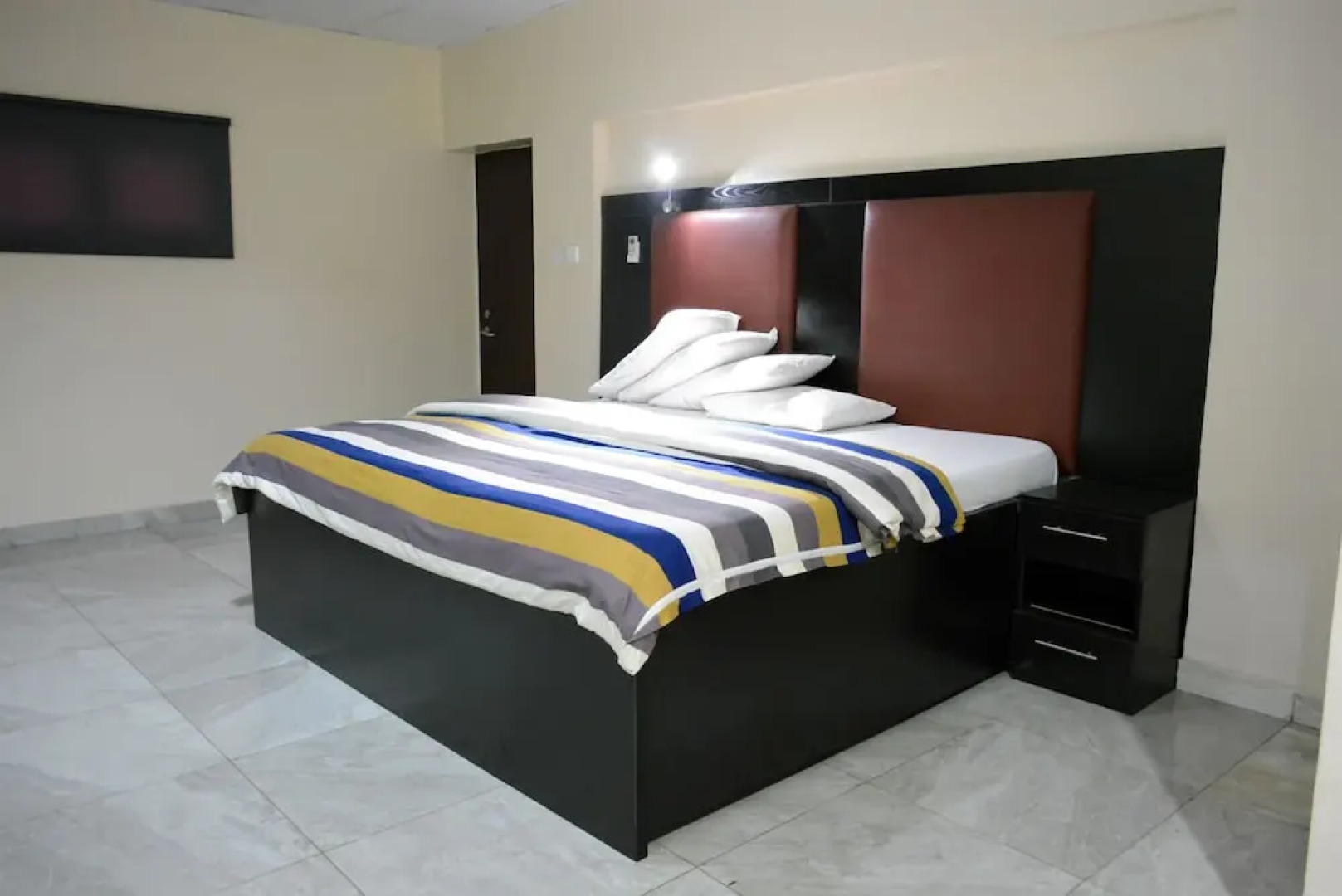 Golphins Suites and Hotels