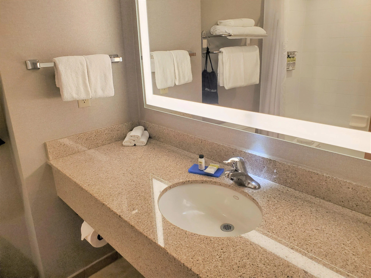 Holiday Inn Express & Suites Cheney by IHG