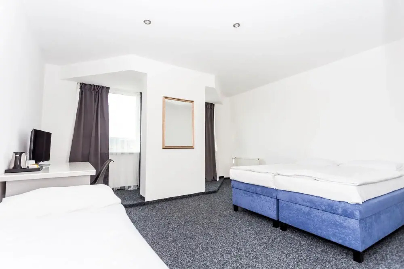 TIF hotel & restaurant