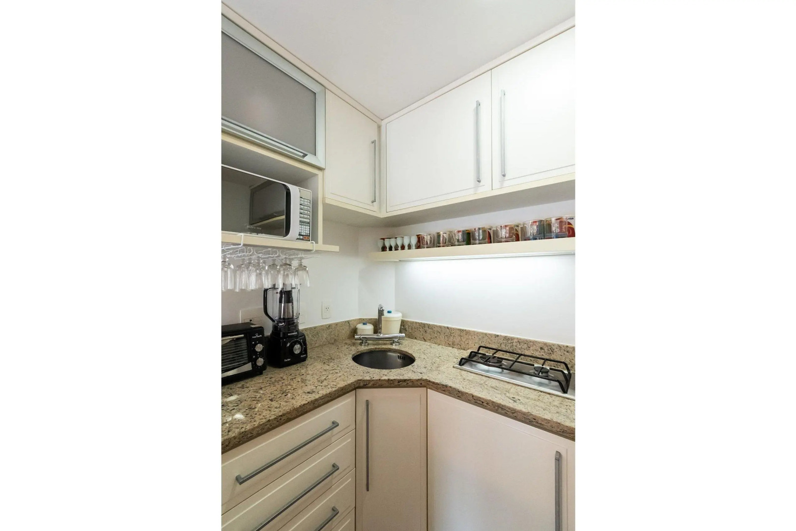 Frente-mar com 2Qtos em Camboinhas | GMO 1153/207