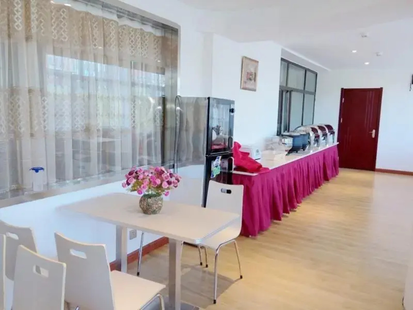 GreenTree Inn West Prefecture Golmud Pedestrian Street Business Hotel