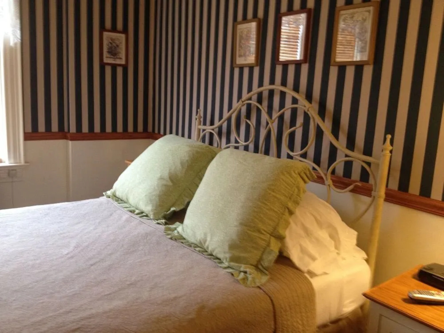 Red Lion Bed & Breakfast