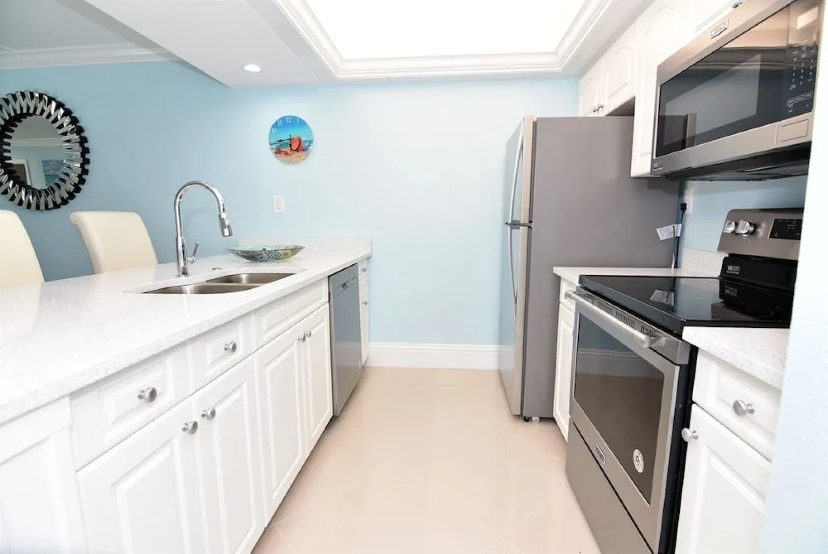 Sundial Beach Resort by Dream Vacation Rentals