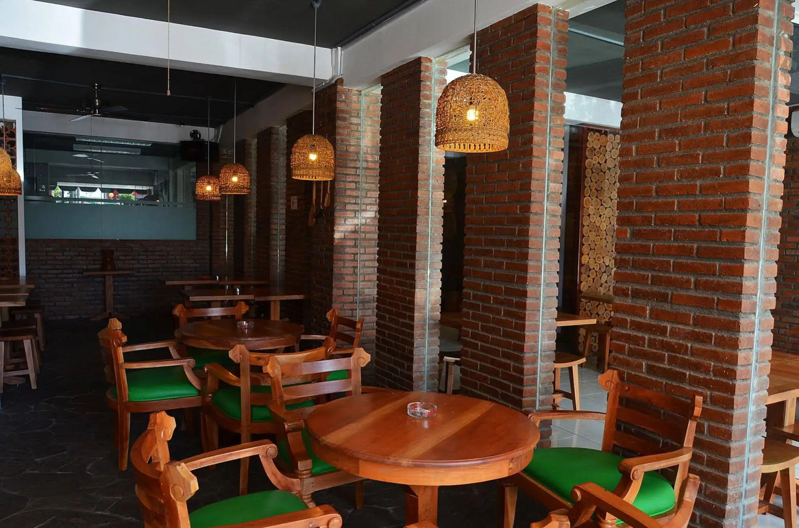 ZEN Rooms Raya Rungkut