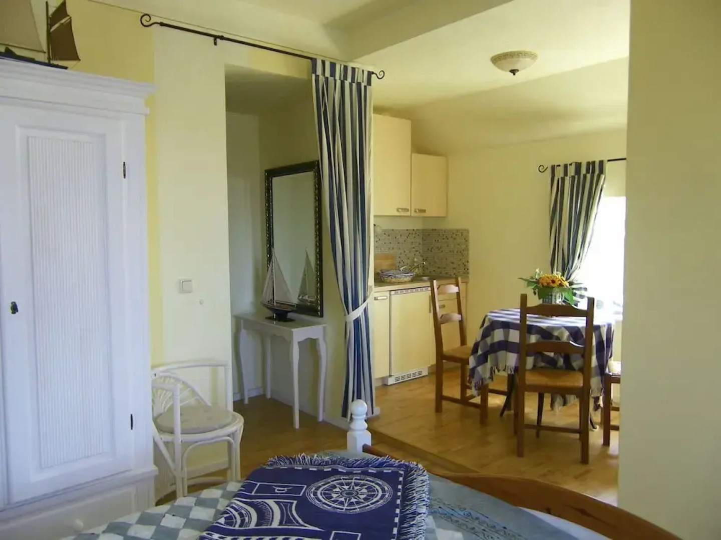 Sunlit Apartment with Garden in Steffenshagen