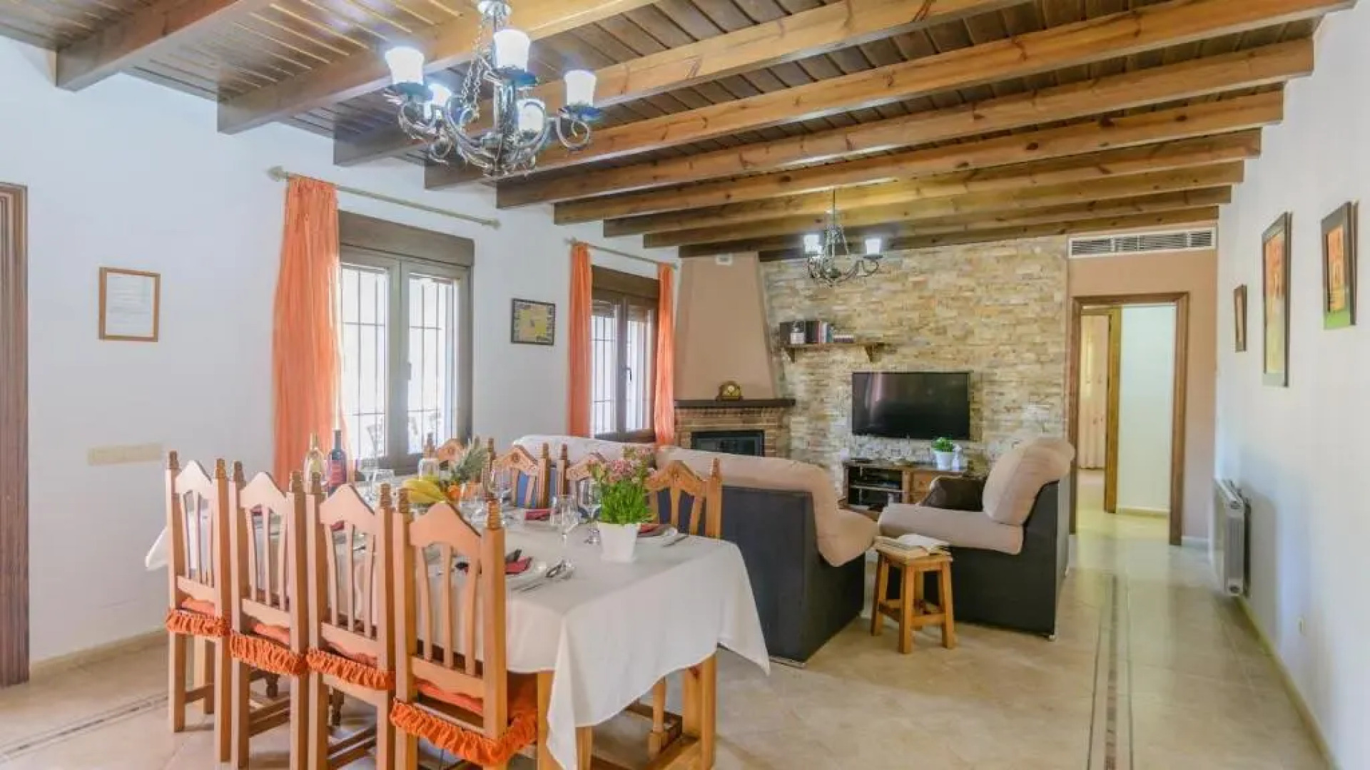 Villa Alejandro Sayalonga by Ruralidays