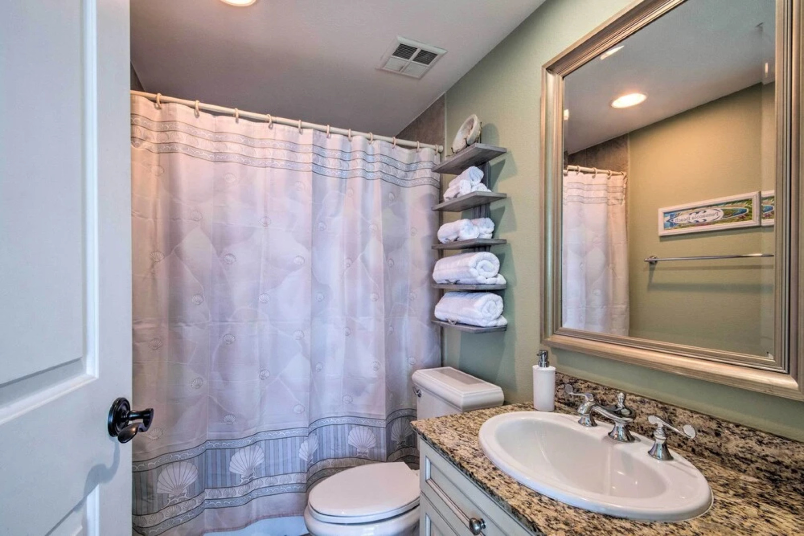 Pensacola Beach Resort Condo With Beach Access!