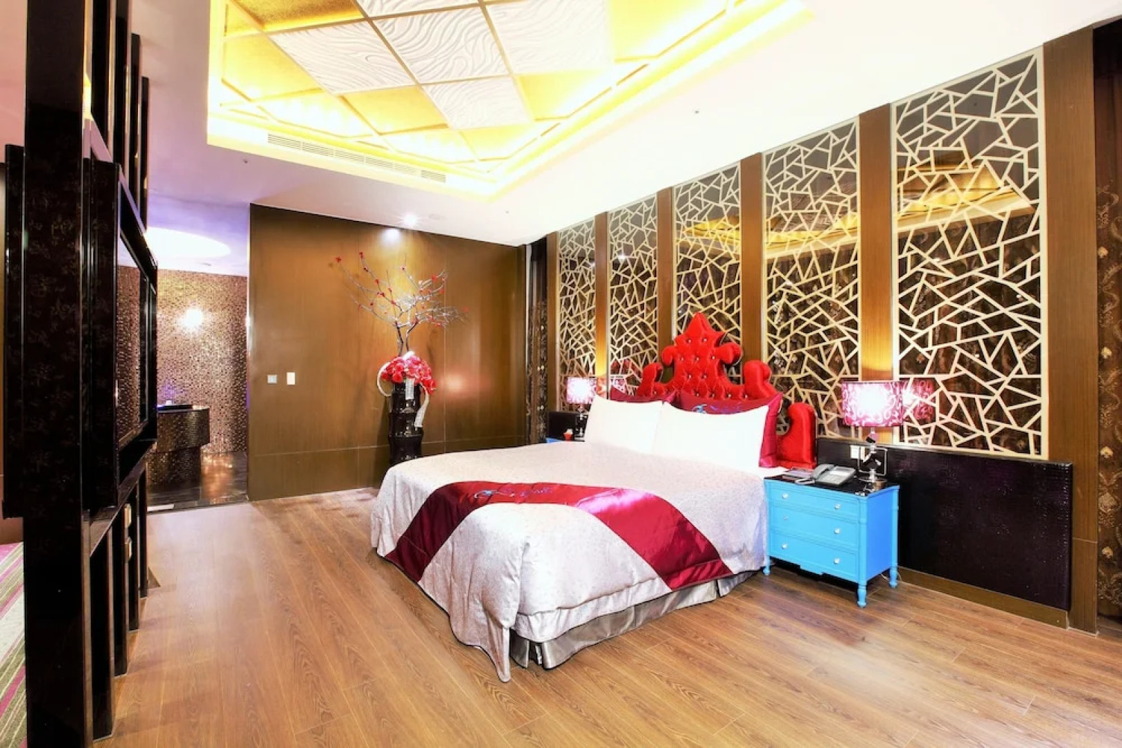 Icloud Luxury Resort and Hotel