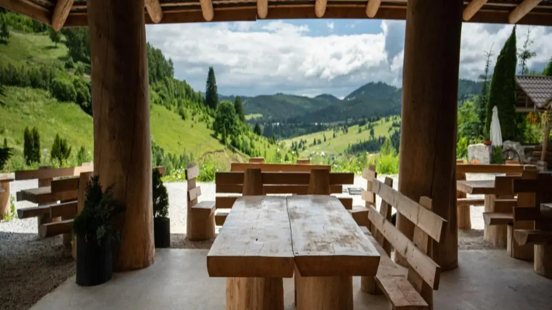 Pensiunea Poiana Izvoarelor