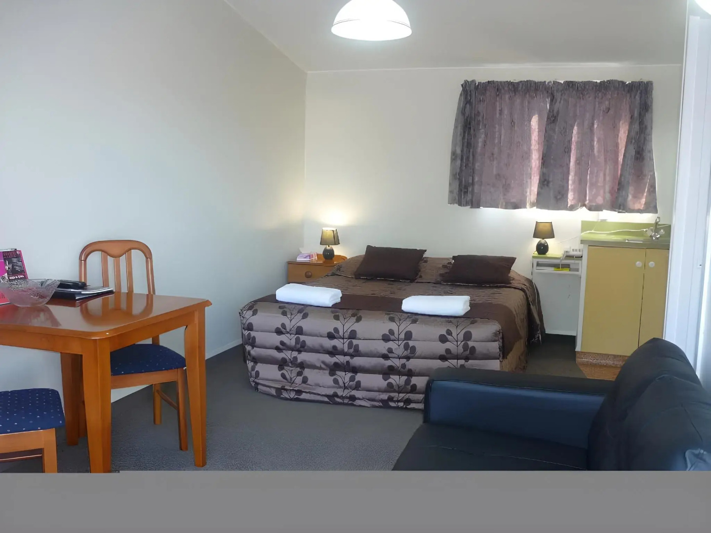 Sundowner Spanish Lady Motel