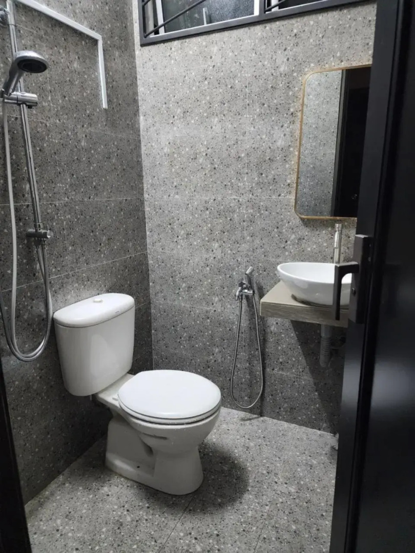 Ndw appartment. Clean house + NEW furniture