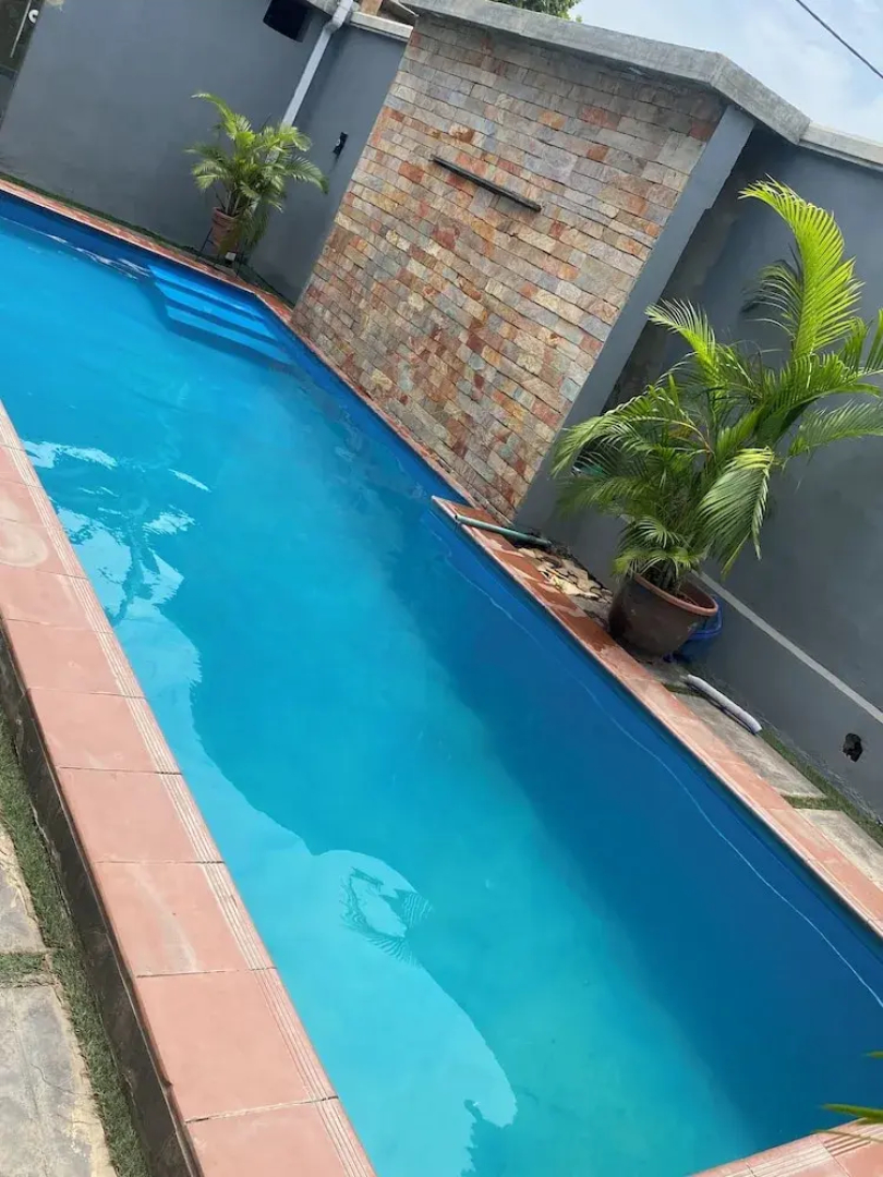 Romeo Court