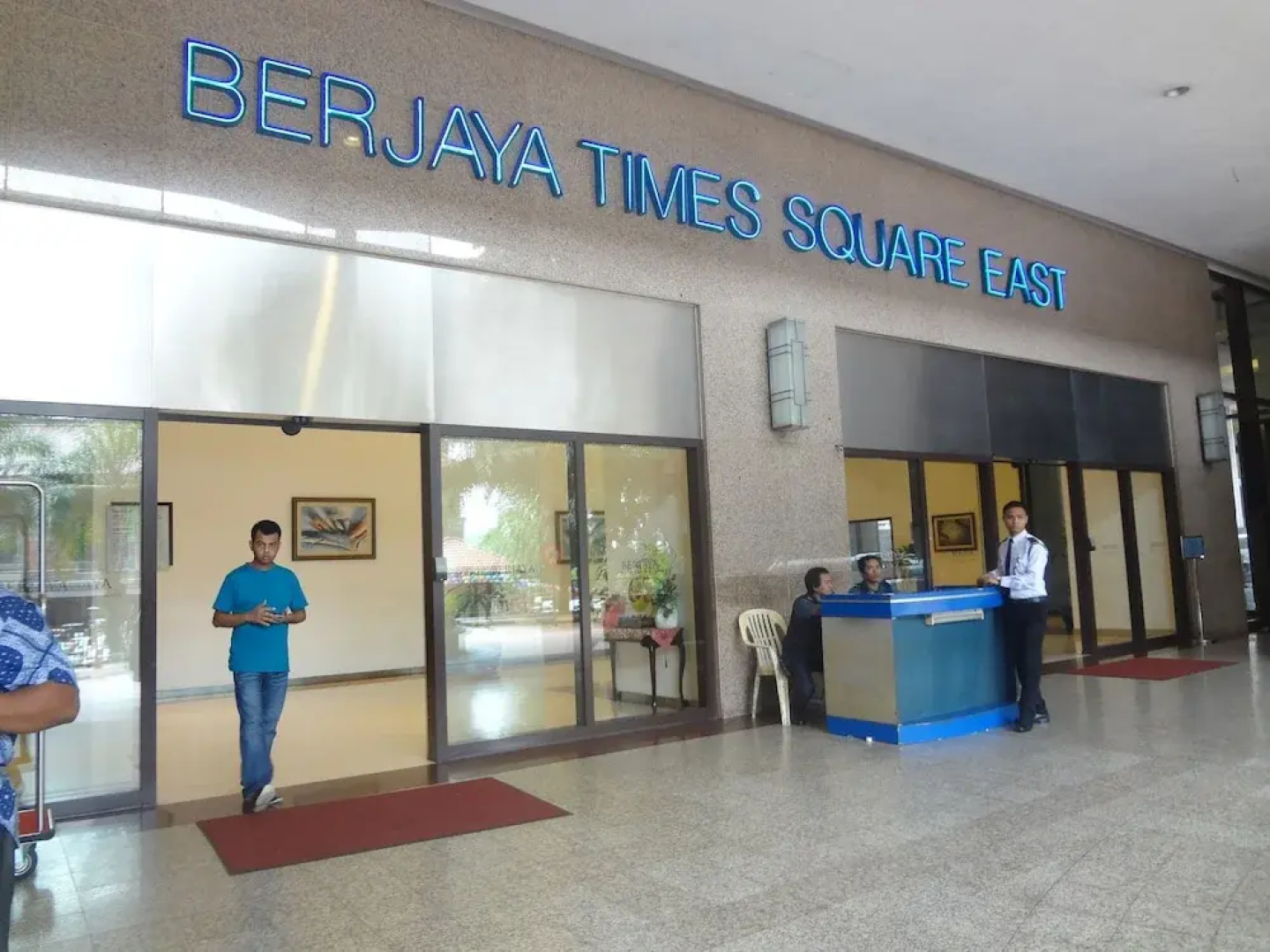 Raintree Apartment Suites at Times Square