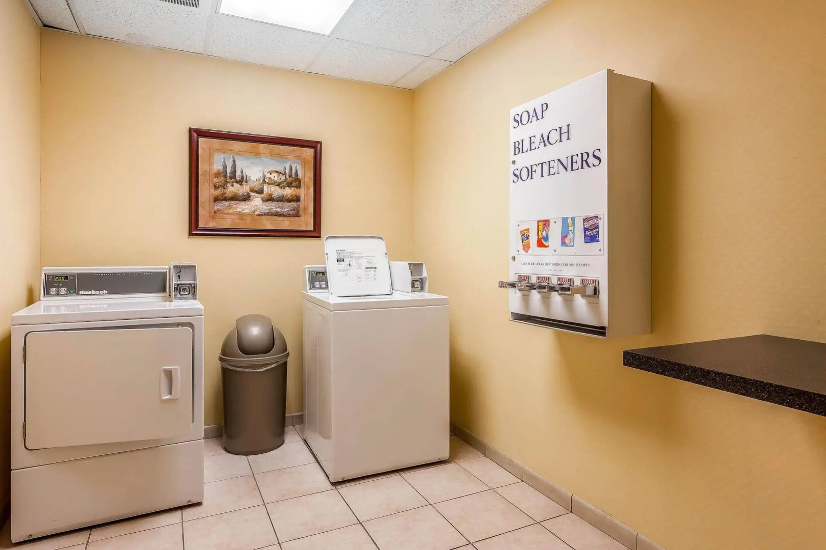 Comfort Inn & Suites Airport