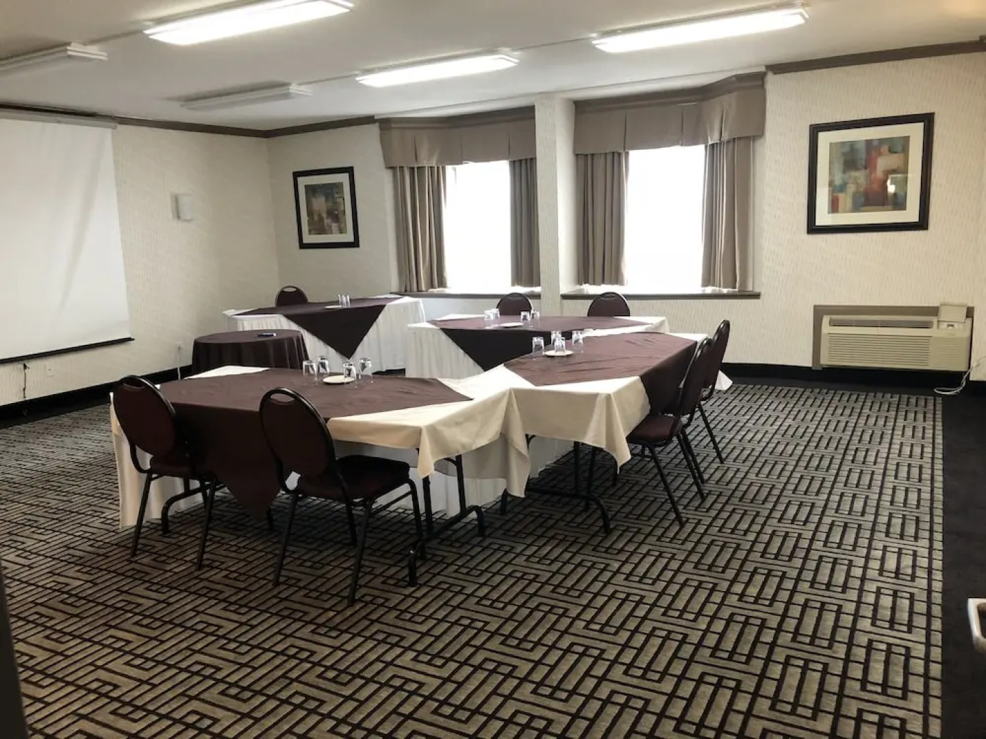 Best Western Plus Laval Montreal & Conference Centre