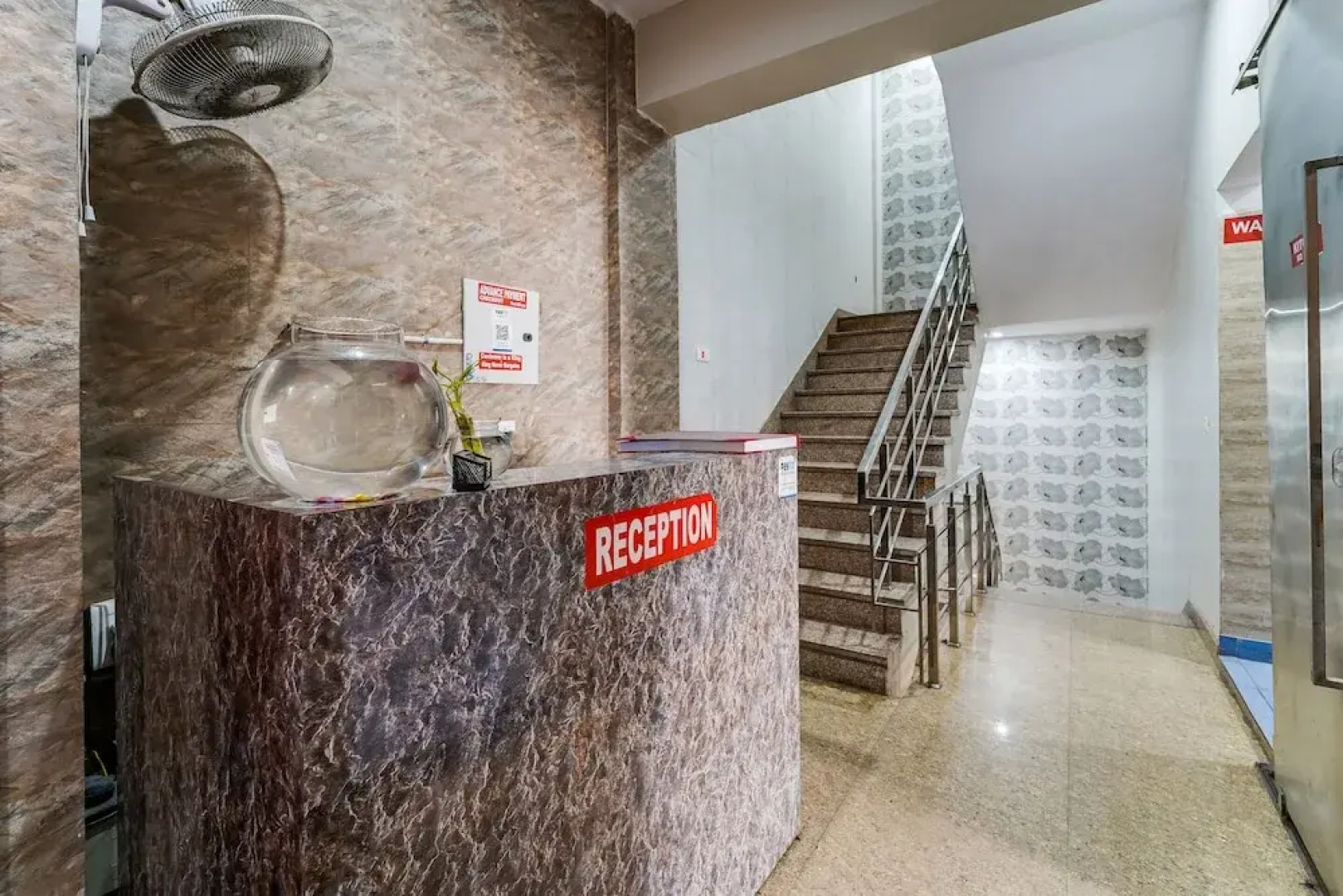 SPOT ON 61934 D Night Hotel